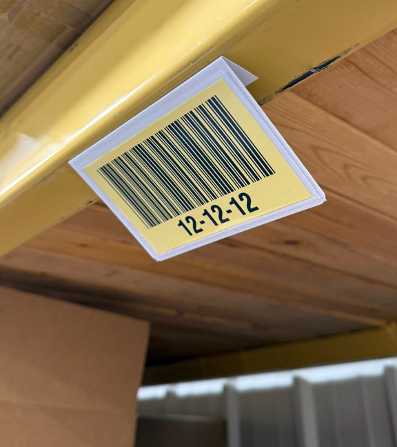 Label mount with pouch