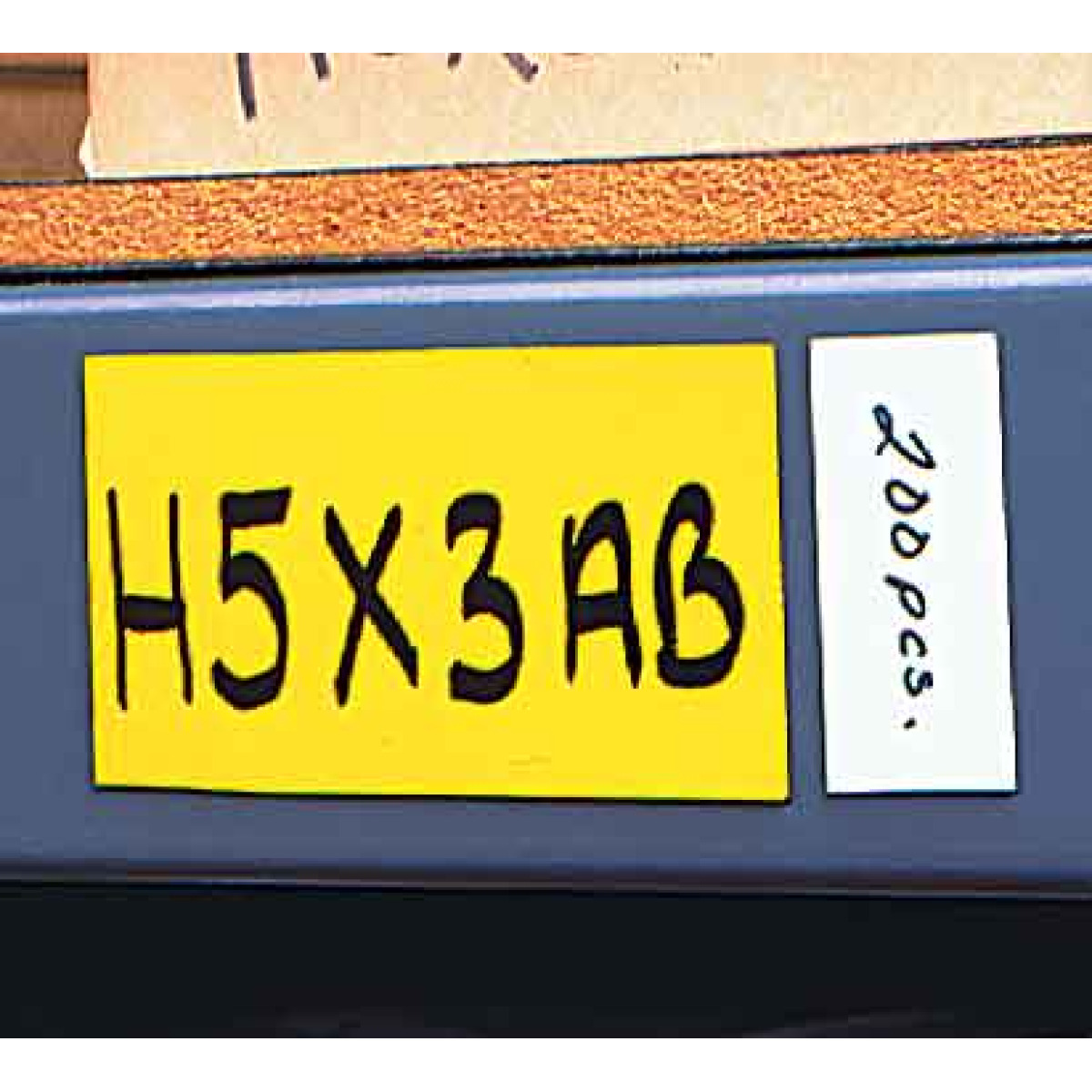 Magnet to write on for warehouses