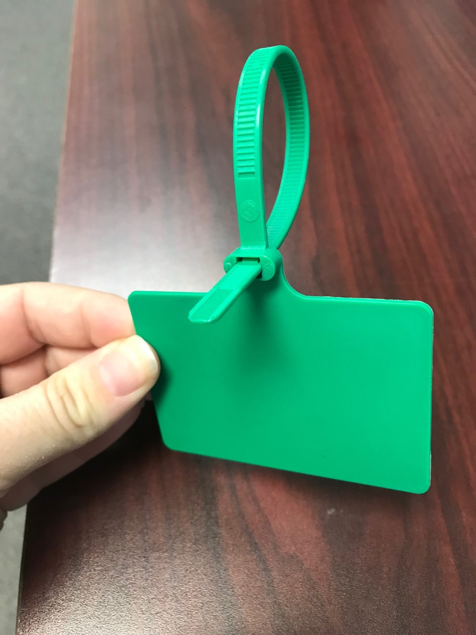 One-Piece Wire Rack Tags Image 2